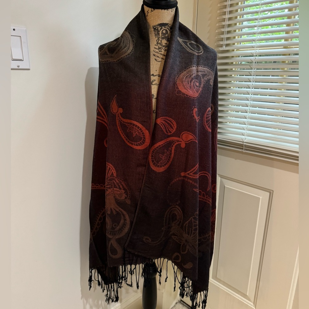 27”X72” gorgeous olive brown and orange shawl / wrap